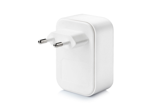 Lamax by Tech - Smart Charger 4.5A - Praktyczny adapter ładujący USB - 4x USB - Jednocześnie i szybko - dostępne od ręki
