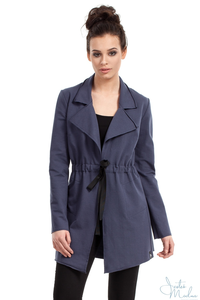 Długi blazer z wiązaniem bee-005