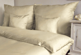 Poszewka satynowa Sophia krem 50x60