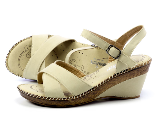 -55% Markowe espandryle AMERICAN CLUB 25002 BE