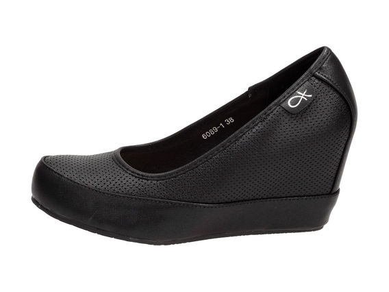 Czarne czółenka damskie, koturny VICES 6089-1