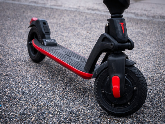 Techlife Czerwona Hulajnoga elektryczna X2 8AH 30km/h