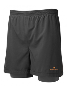Ronhill Stride Twin 5" Short | Czarny-pomarańcz spodenki do biegania