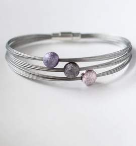 [Zestaw] Bransoletka INDUSTRIAL VIOLET + Sukienka NUMOCO 141-4 tulowe rękawki - PASTELOWY RÓŻ
