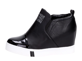 Czarne botki na koturnie sneakersy 252