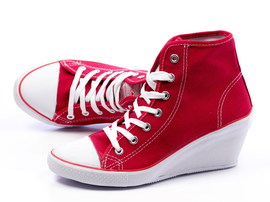 -50%Trampki na koturnie czerwone McArthur IT03